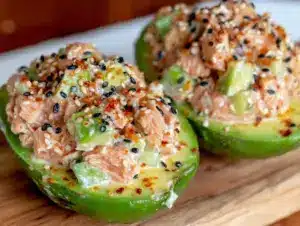 Home 5 high-protein tuna stuffed avocado - featured image